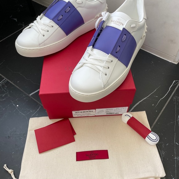 Valentino Rockstud women’s sneakers size 41 - Picture 7 of 9